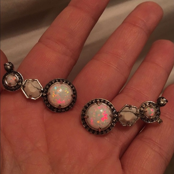 Kendra Scott earrings - Picture 1 of 1